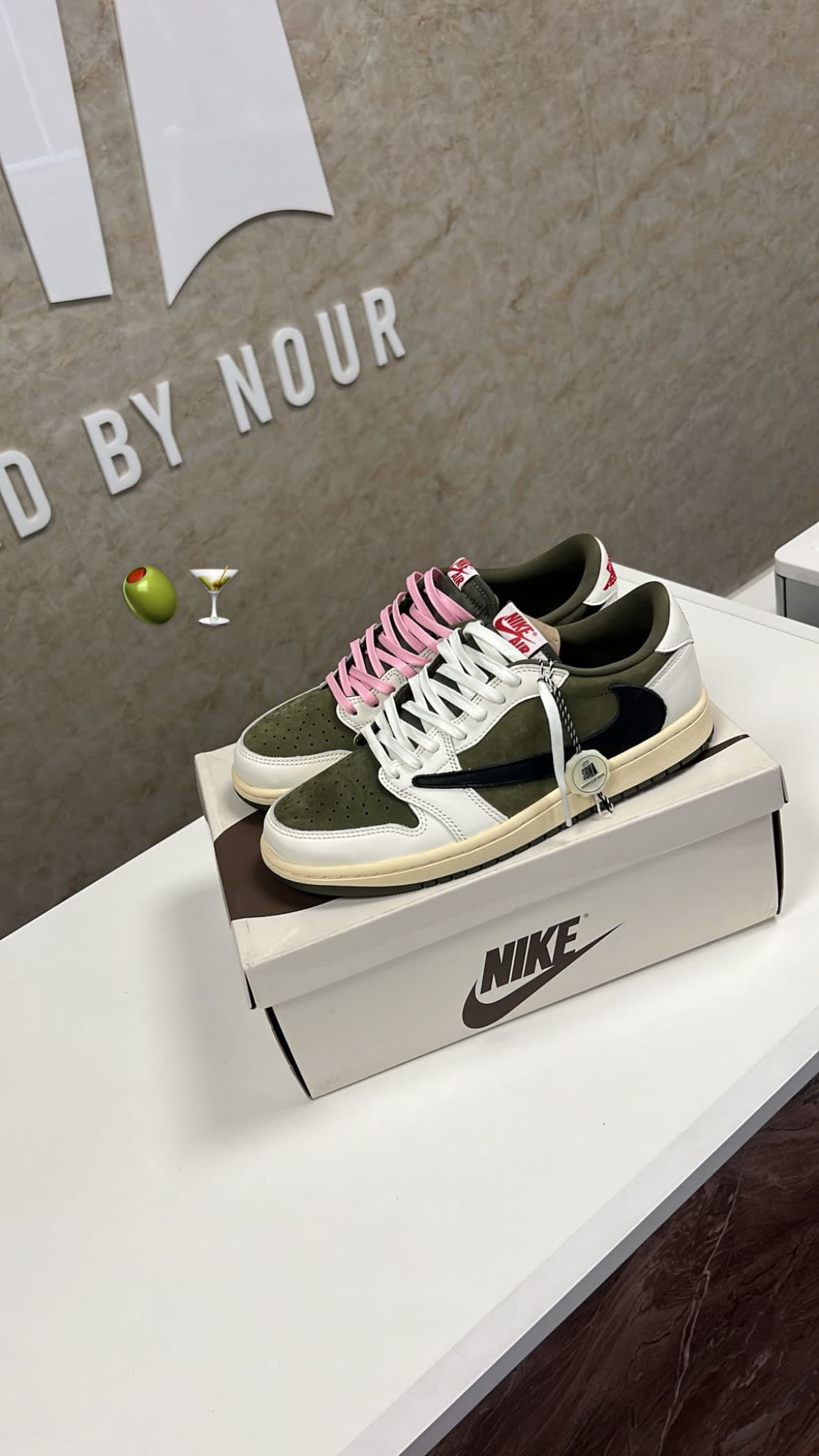 Nike Jordan 1 Low - Travis Scott Medium Olive