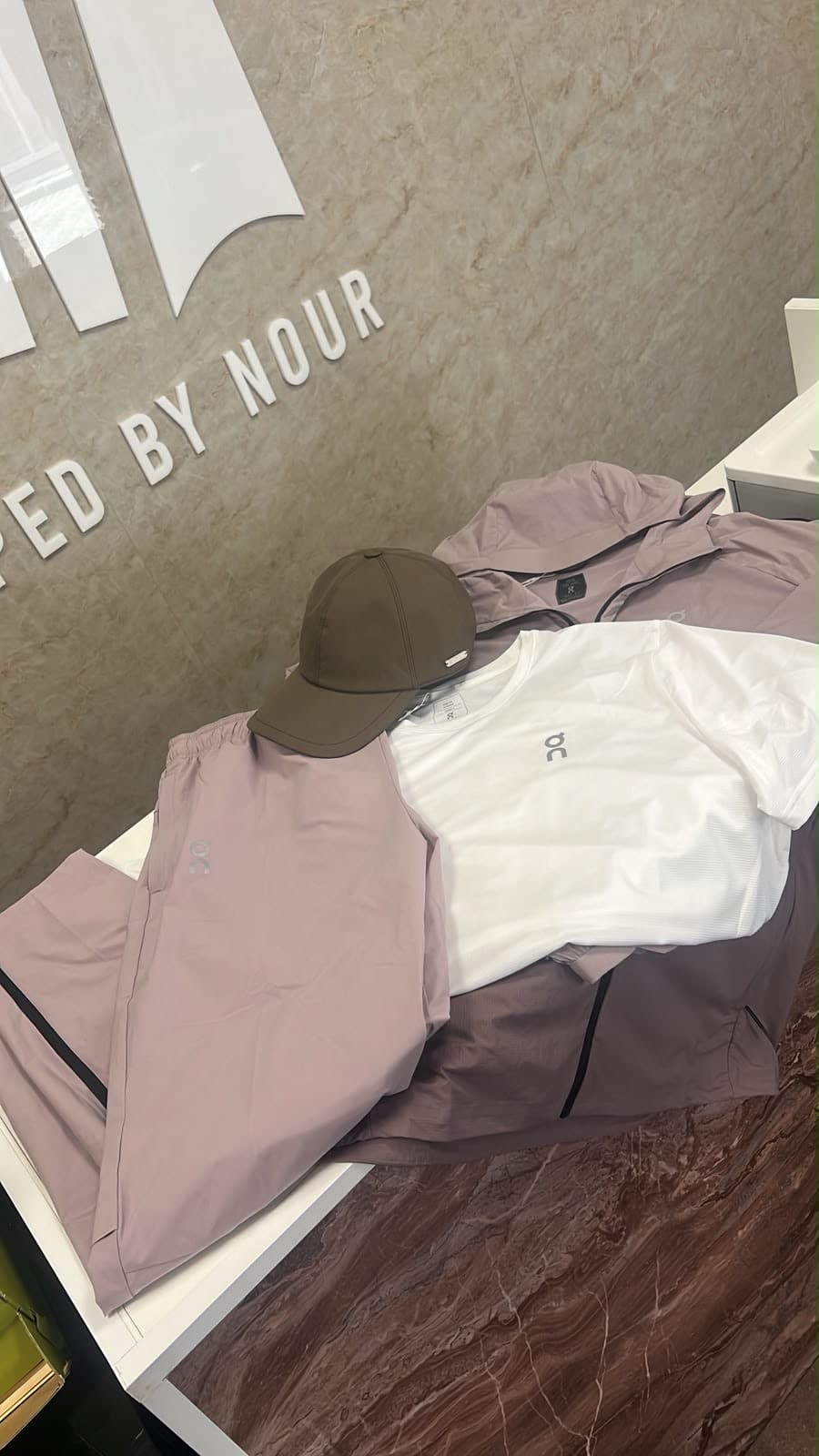 ON Tracksuit & La Capital Hat